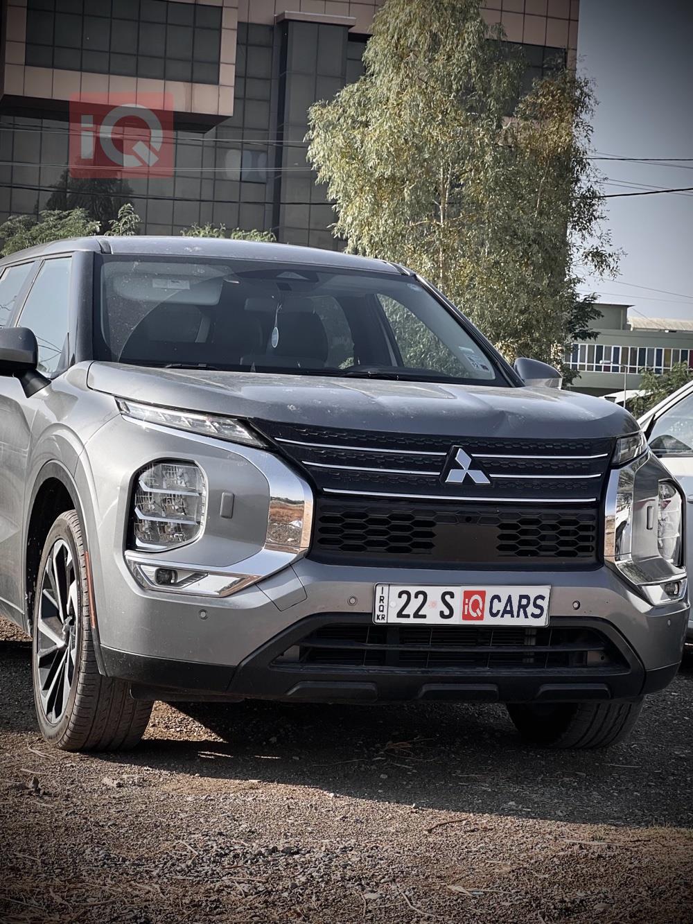 ميتسوبيشي اوتلاندر